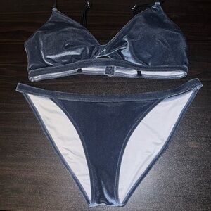 L Cupshe Velvet Bikini